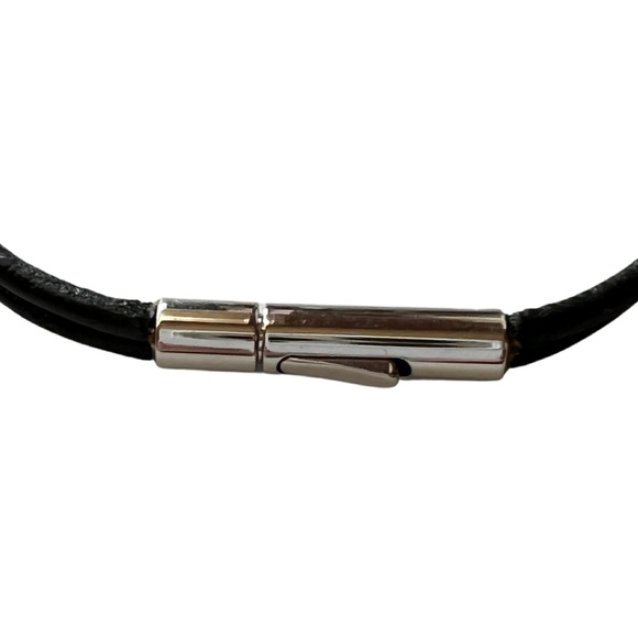 Love Forever Engraved Black Leather Bracelet In English & German - Picture 5 of 5